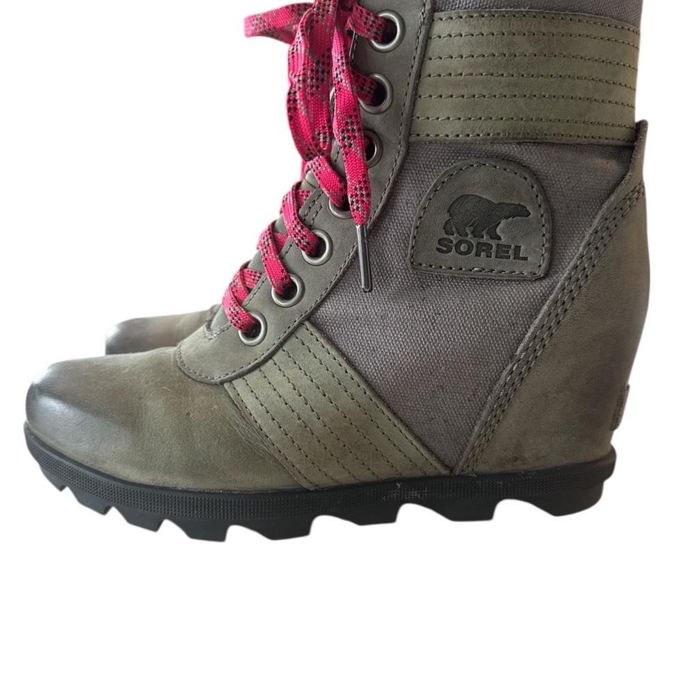 Sorel women’s Lexi wedge lug sole booties